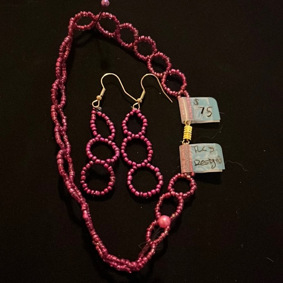 Girls infinity choker glass beaded with silver clasp - Picture 2 of 4